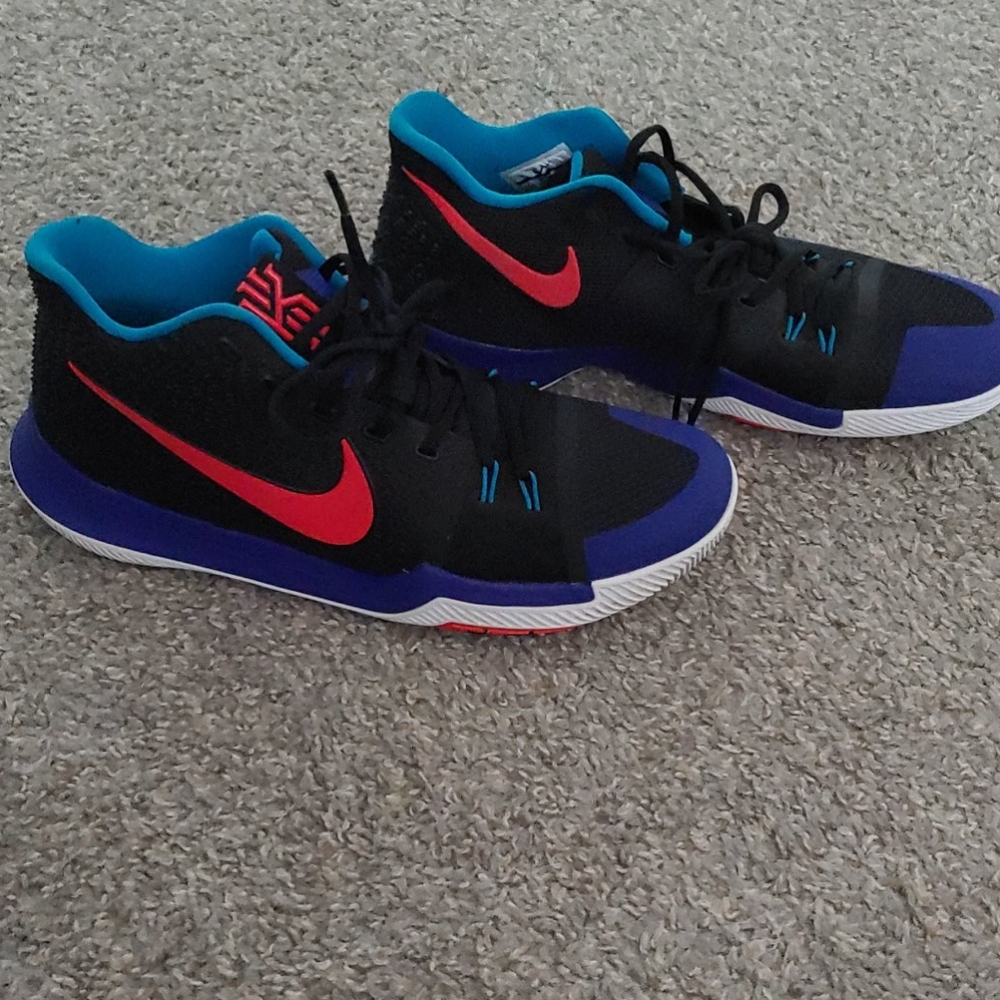 Kyrie 3 like new